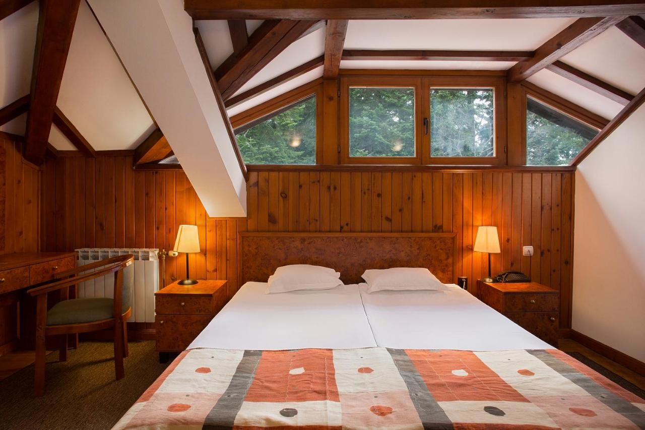 Отель Victoria Hotel Borovets - Half Board Боровец