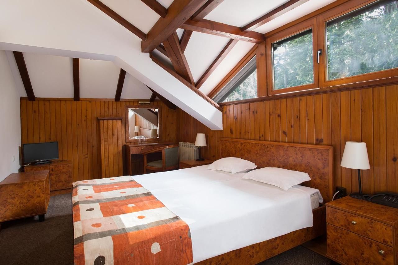 Отель Victoria Hotel Borovets - Half Board Боровец