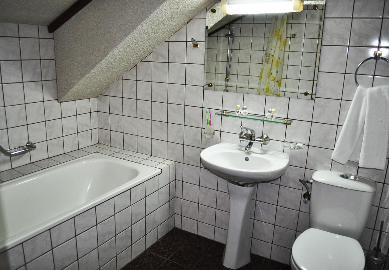 Отель Victoria Hotel Borovets - Half Board Боровец